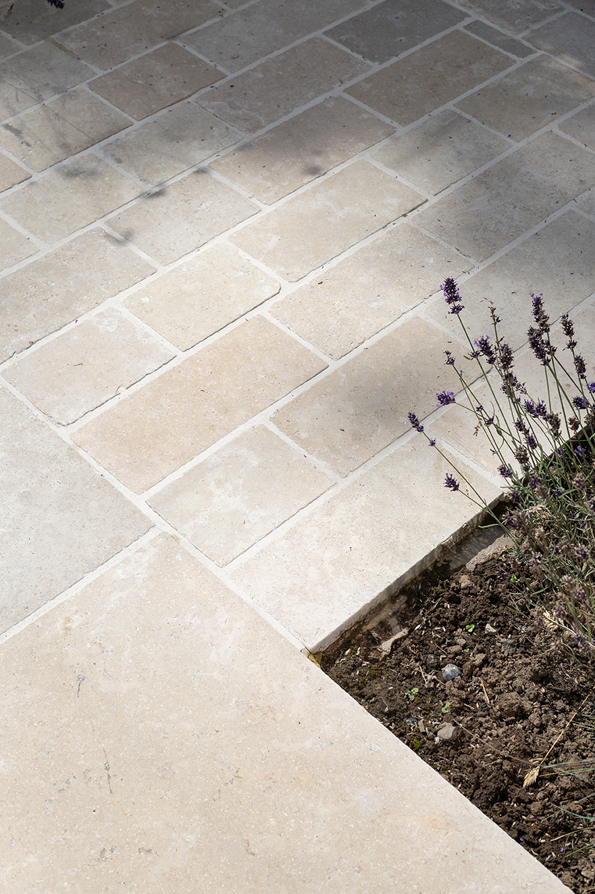 Dijon Tumbled Limestone Outdoor Paving Cobbles