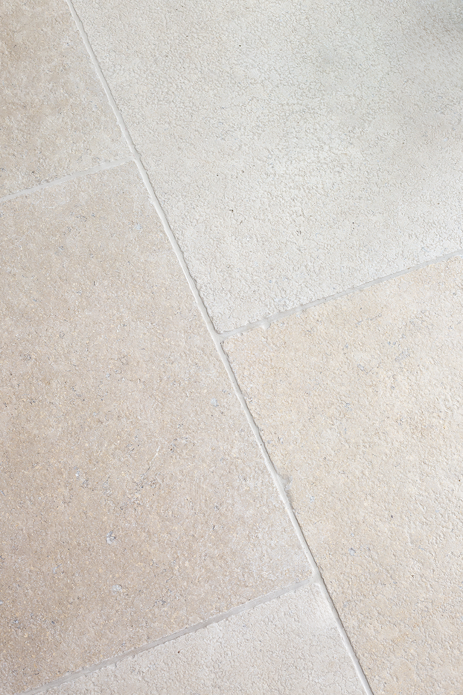 Dijon Seasoned Limestone Tiles Texture