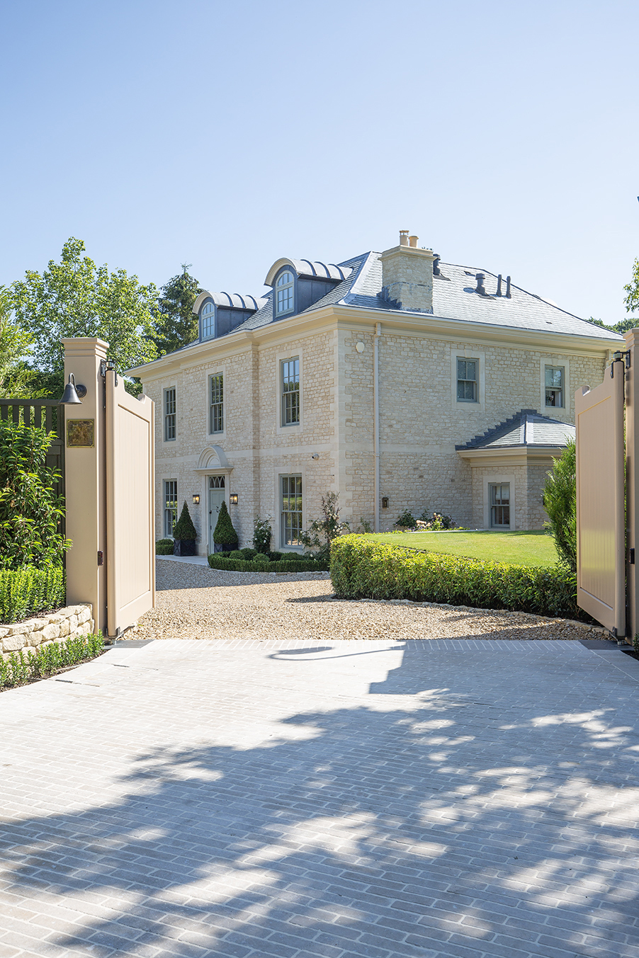 Dijon Tumbled Herringbone Limestone Driveway Cobbles